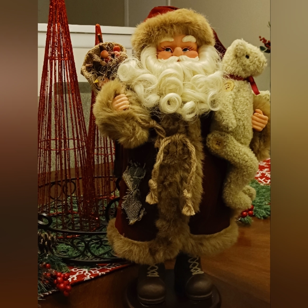 Home Interiors Woodland St. Nick, 1998, very good condition, 17" Tall